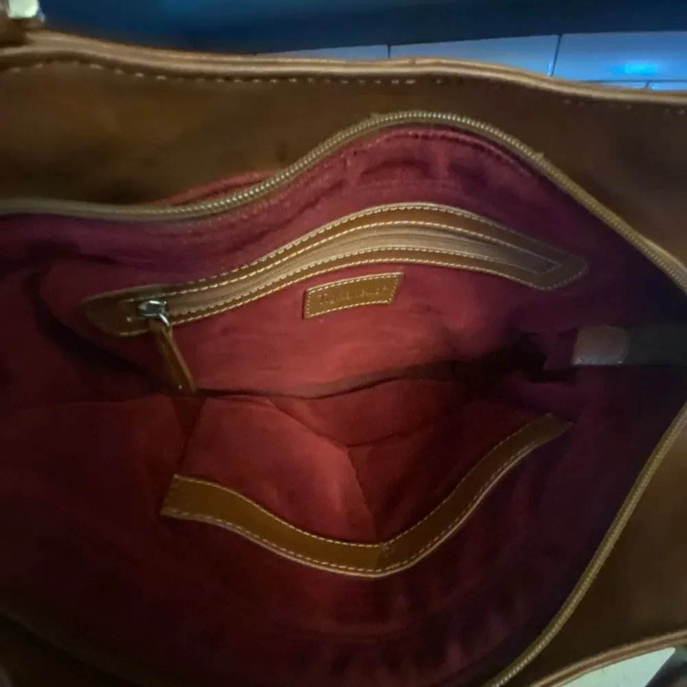 Women’s Tignanello shoulder bag/purse